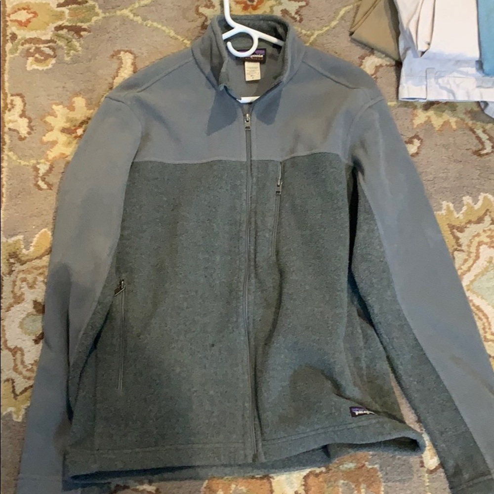 Patagonia men’s medium fleece jacket